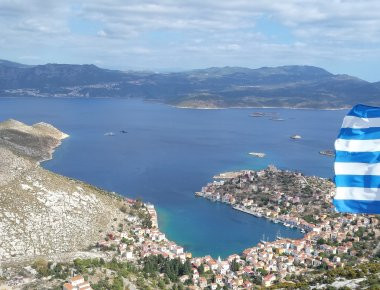 Επεισόδιο στο Καστελόριζο; - «Τούρκοι κατέβασαν την ελληνική σημαία» λένε ντόπιοι - Δεν το επιβεβαιώνει το ΥΠΕΘΑ (upd)